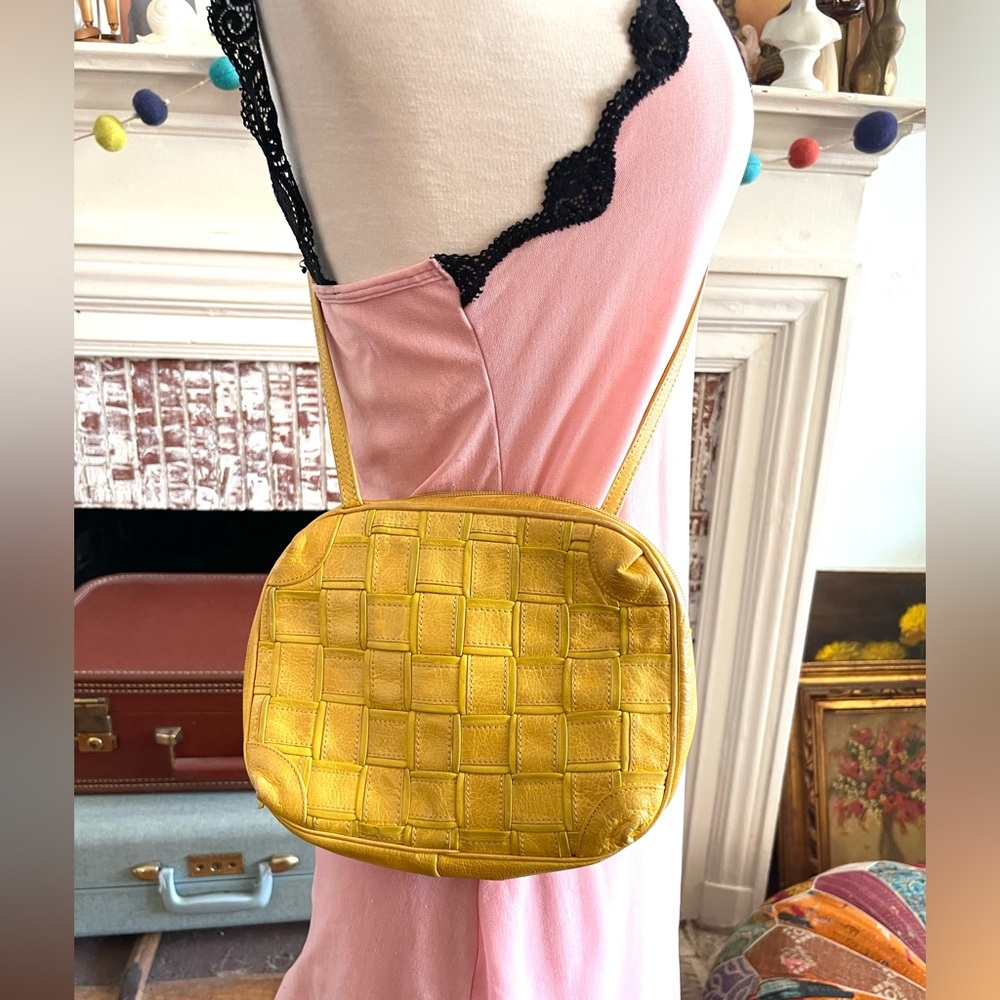 Vintage leather bag